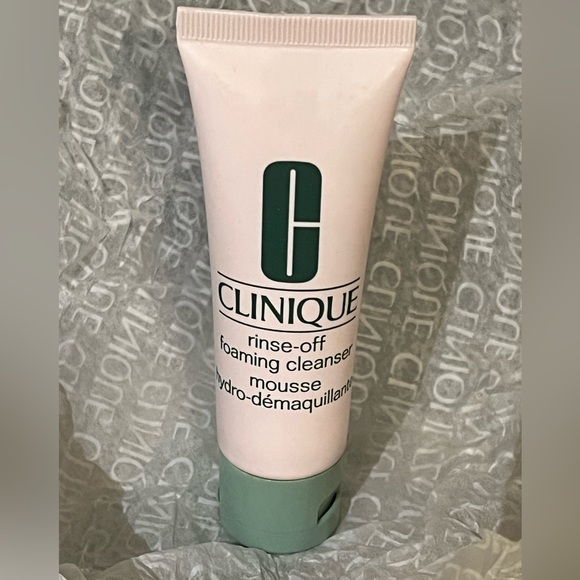 Clinique Mouse foaming cleanser - Picture 2 of 2